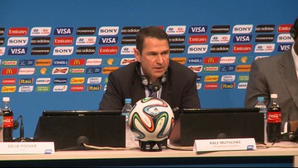 Responsabile FIFA: "Imbarazzo per l'irruzione in sala stampa"