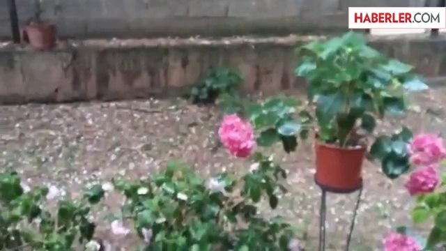 Bursa'da Ceviz Büyüklüğünde Yağan Dolu Korkuttu