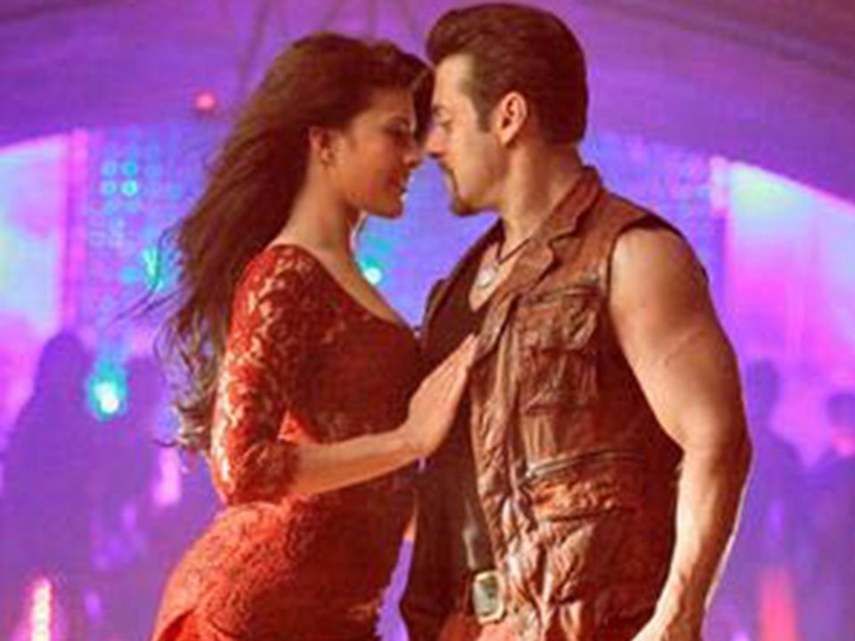 Salman Khan Launches Jumme Ki Raat New Song From Kick