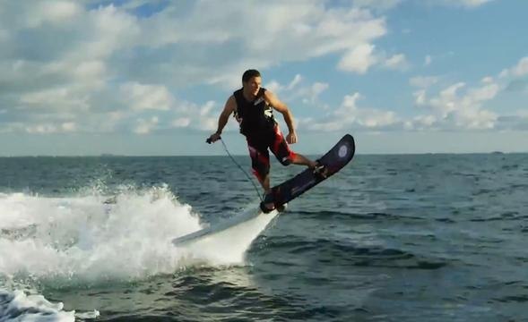 Best Of The Week #64: Hoverboard, Rallycross, Kitesurf, BMX, Trail, Wakeboard, Skate, Ski, Skydive