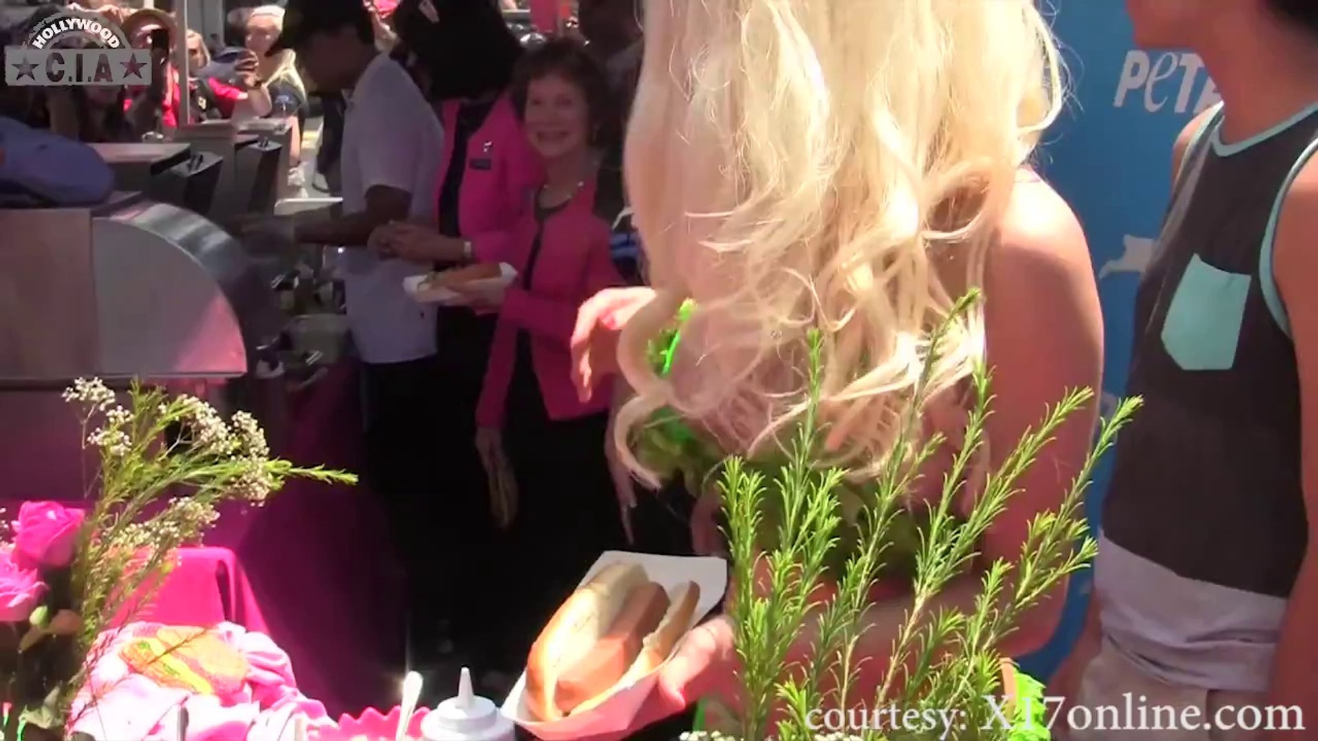 ⁣Hot Celebrities And Their Weird Dresses - Naughty Celebrities Are Naughty