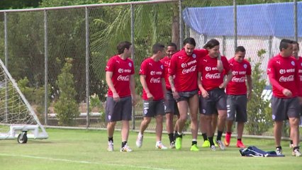 Mondial-2014: entraînement des Chiliens, tombeurs des Espagnols