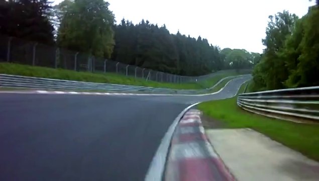 La Renault Mégane RS 275 Trophy-R bat le record du Nurburgring