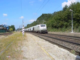 BB 37516 assure un train de céréales entre Dijon et Bâle.