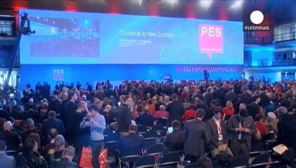 Mini summit tutto a sinistra. Hollande e Renzi contro l'austerità