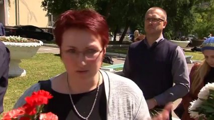 Open casket for Russian journalist killed in Ukraine