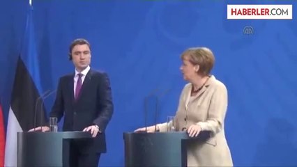 Merkel, Estonya Başbakanı Röivas ile görüştü -