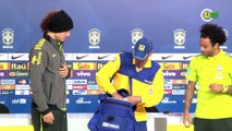 Correio! Marcelo e David Luiz recebem milhares de cartas de torcedores