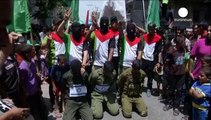 Cientos de palestinos en el funeral de un adolescente muerto durante una redada israelí