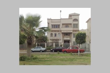 شقة فاخرة للايجار مفروش فى الحي الرابع  القاهرة الجديدة
