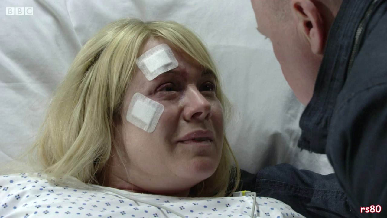 Phil asks Sharon to marry him