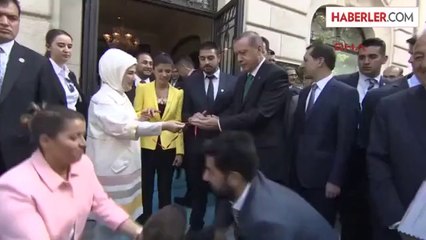Başbakan Erdoğan, Paris'te Genç Çiftin 'Nişan Yüzüğü' Ricasını Kırmadı