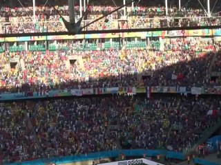 La joie des Bleus après les deux premiers buts contre la Suisse