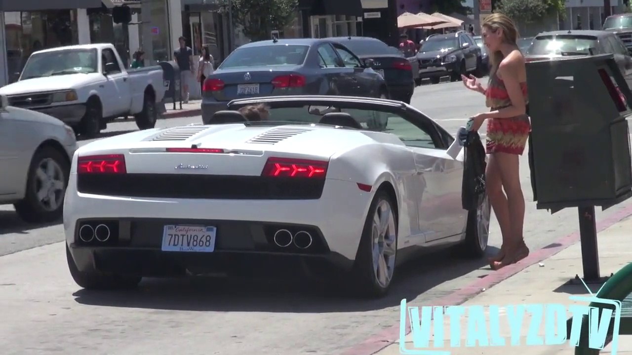 Lamborghini ile Konuşmadan Kız Tavlamak