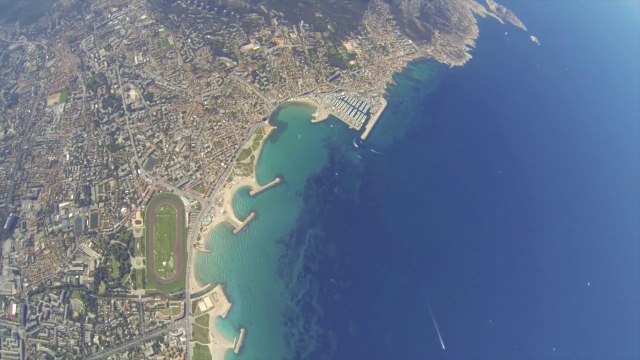 Marseille vue d'en haut lors d'un saut en parachute