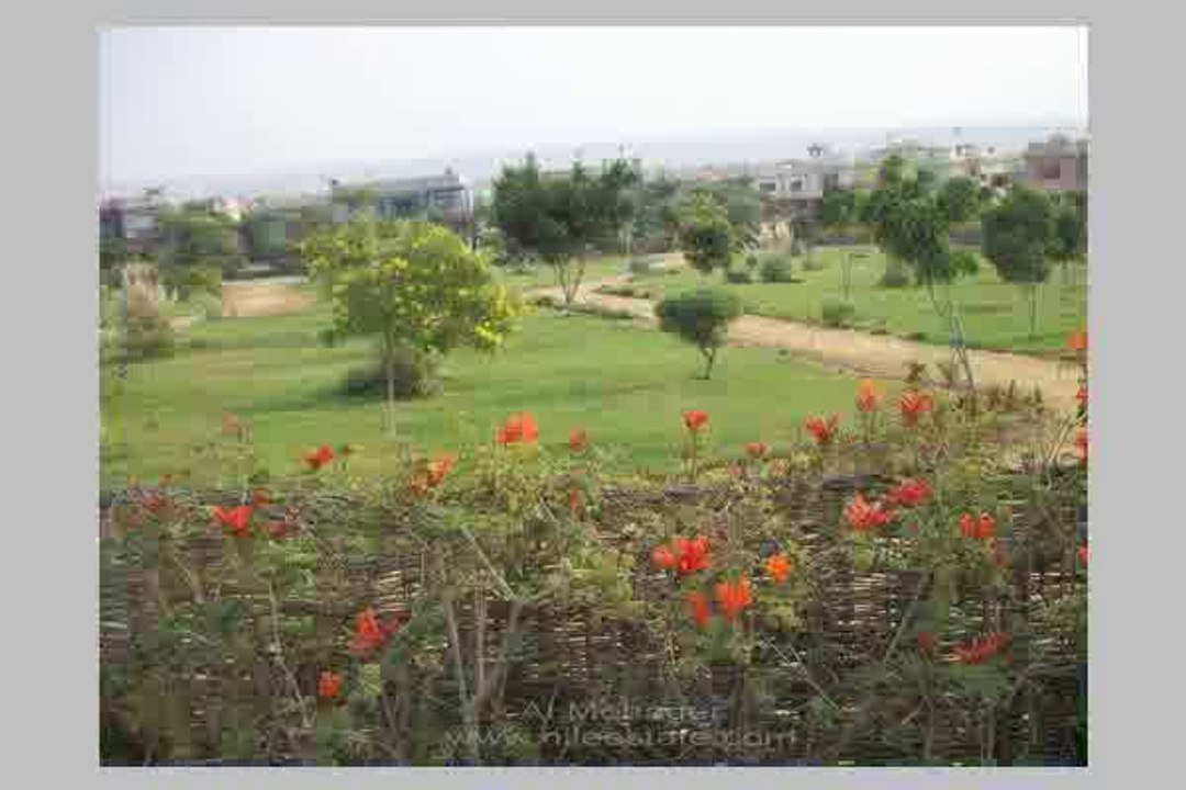 كمبوند القطامية هايتس مصر  فيلا نصف مفروشة بحمام سباحة للإيجار