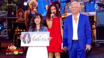 Indila reçoit un triple disque de platine - La fête de la musique 2014