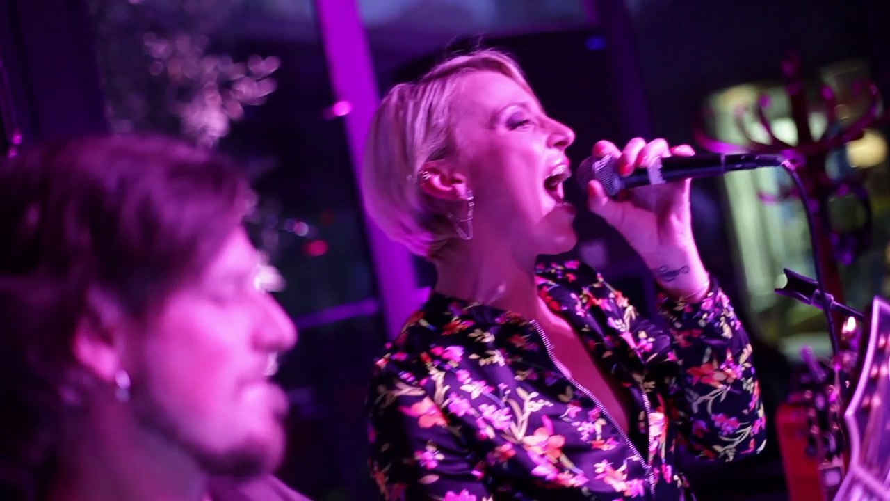 SARAH JAD - Titanium ( David Guetta )