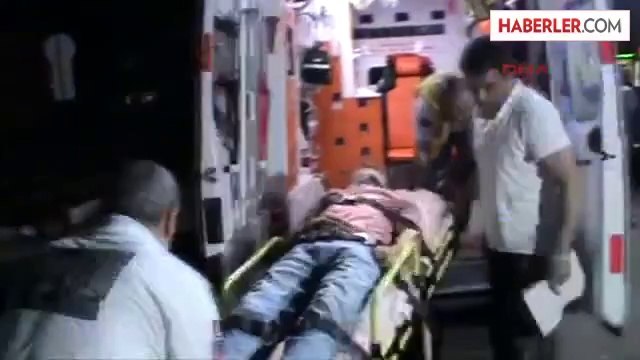 Kırmızı Işıkta Bekleyen Otomobile Çarptı: 5 Yaralı