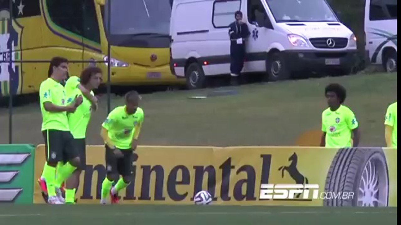 Neymar scores from behind the goal at Brazil training (World Cup 2014) HD