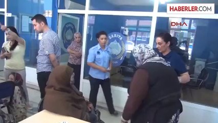 Dilenci Kadınlar Arasında Tartışma