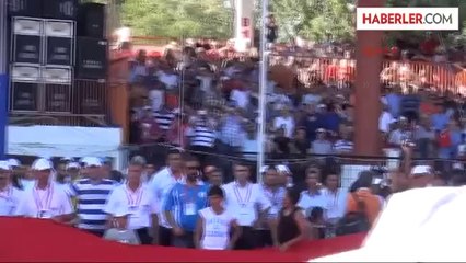 Kılıçdaroğlu'na Tablo Hediye Etti