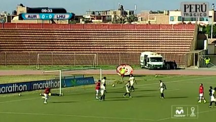 Open goal header miss from Cespedes