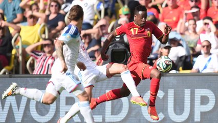 Bélgica vence a Rússia e vai às oitavas