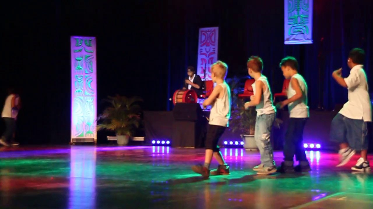 Gala de l'école Paofai, classe de Loïc CE1C, 20 juin 2014