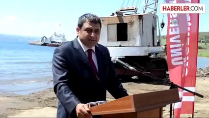 ÇOMÜ'nün bilimsel araştırma gemisi denize indirildi -