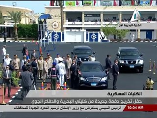 شاهد|| لحظة وصول السيسي الي الكلية البحرية بالإسكندرية