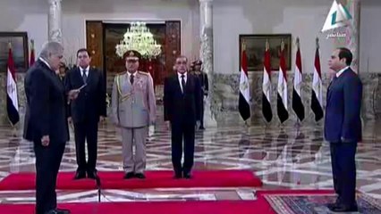 شاهد|| «محلب» يؤدى اليمين الدستورية رئيسًا للوزراء أمام «السيسي»