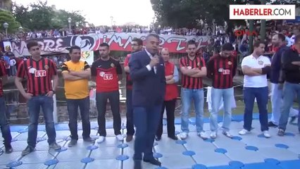 Eskişehirspor 49'uncu Yılını Taraftarlarıyla Kutladı