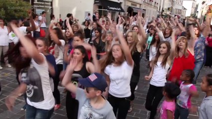 Michael Jackson- Fontainebleau Flashmob Happy