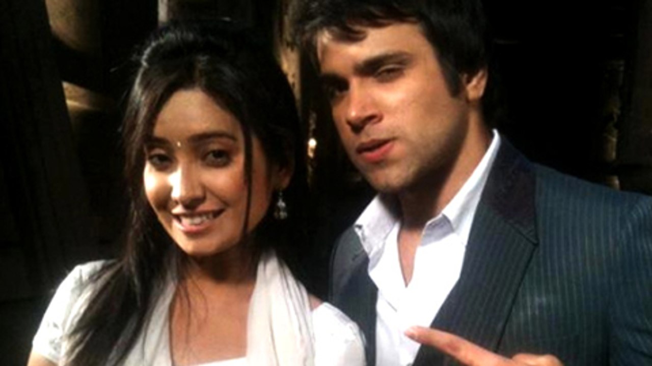 Locha-E-Ulfat - Asha Negi & Ritwik Dhanjani