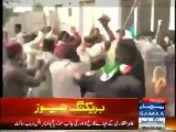 PAT Workers beating Policeman with wooden stick in Islamabad