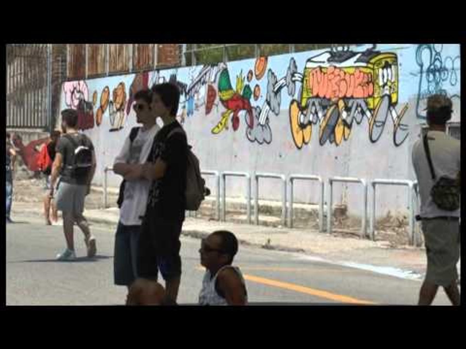 Napoli - Graffiti Jam a Gianturco int. ai writer Dicky e Plus -live- (22.06.14)