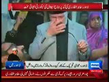 Tahir Ul Qadri Arrives At Jinnah Hospital To Inquire About Workers