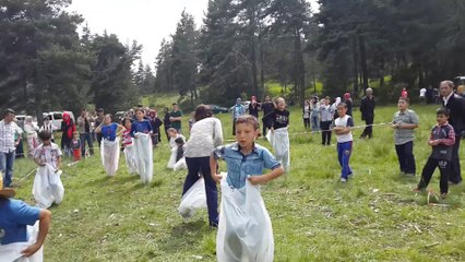 Çuvalda yürüme minikler