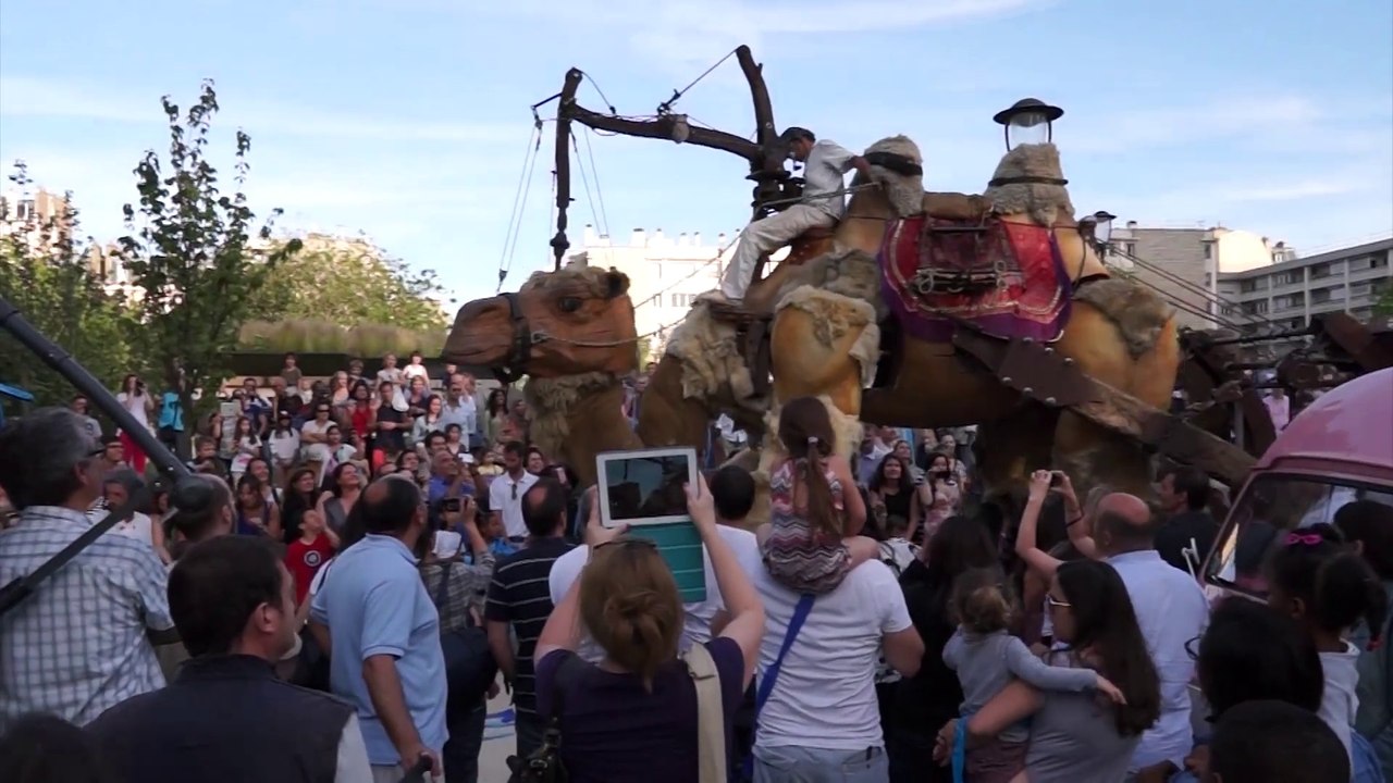LA PARADE de l'été à Levallois