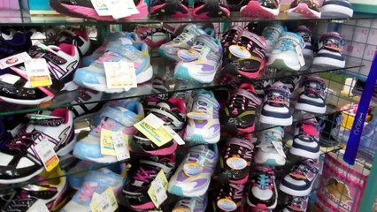 Girls' Casual Shoes in Japan