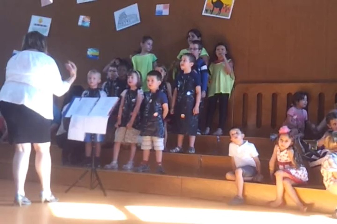 Spectacle périscolaire 2014 (8)