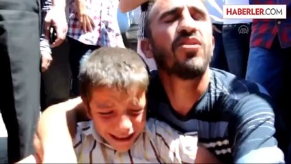 Elektrik abonesi olamayan vatandaş yolu trafiğe kapattı -