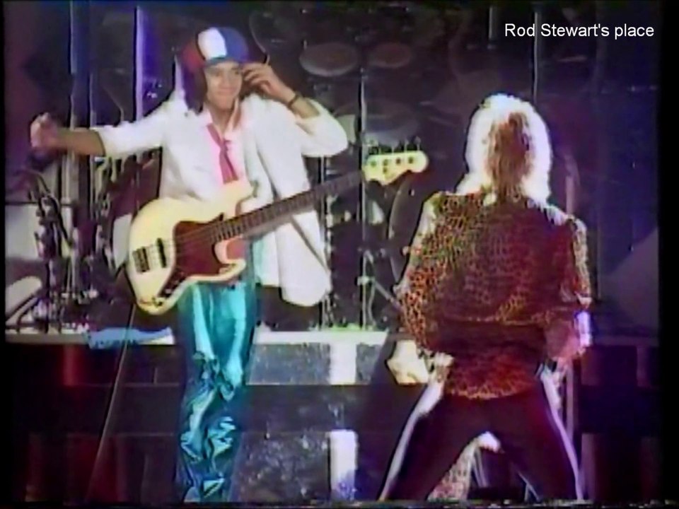 09 da ya think I'm sexy Rod Stewart live 1978 Manchester Bellevue [HD]
