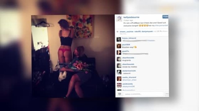 Kelly Osbourne Shows Off Booty in a Thong