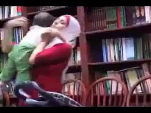 LES CONVERTI A LISLAM-(FILLE LATINO)