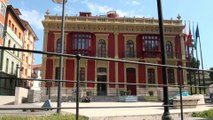 Retiran los andamios en el ayuntamiento de Carreño, Asturias
