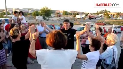 Tahliye edilen komutanlar, harmandalı oynadı -