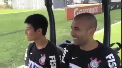 Zizao vira ator de comercial no Corinthians