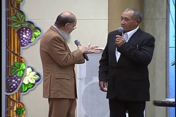 Mr. Darci (ex-homeless) and Bishop Macedo